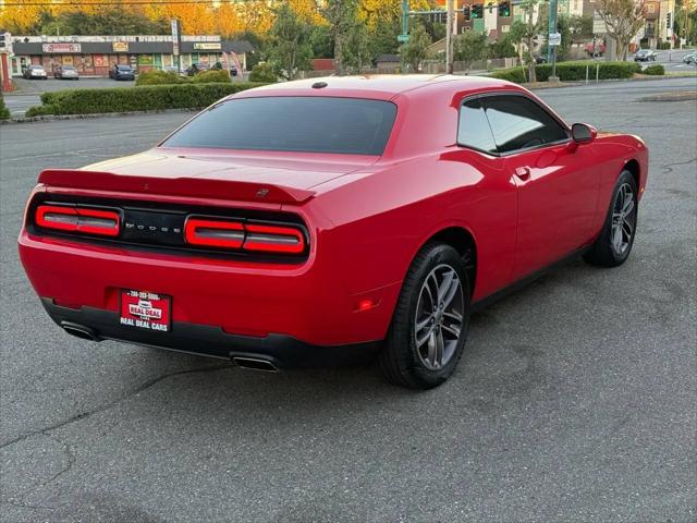 2019 Dodge Challenger SXT AWD