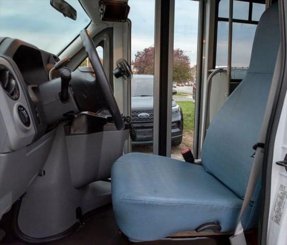 2014 Ford E-350 Cutaway Base