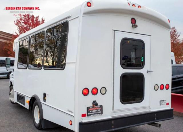 2014 Ford E-350 Cutaway Base