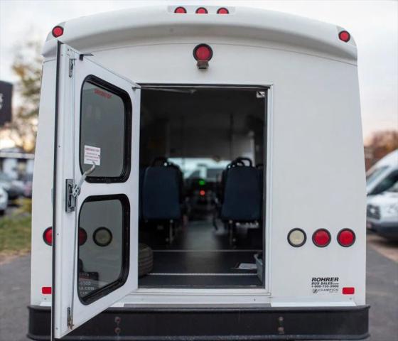 2014 Ford E-350 Cutaway Base