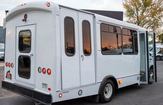 2014 Ford E-350 Cutaway Base