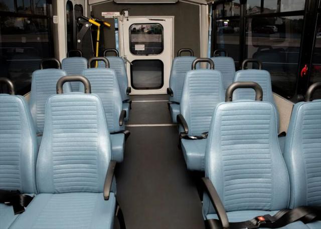 2014 Ford E-350 Cutaway Base