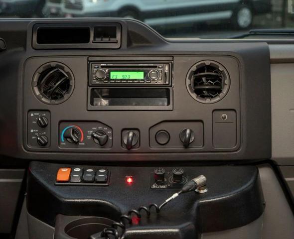2014 Ford E-350 Cutaway Base