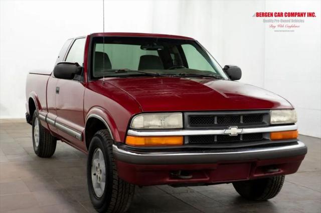 2002 Chevrolet S-10 LS for sale in Lodi, NJ