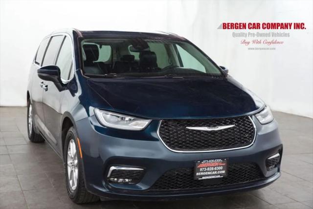 2023 Chrysler Pacifica Touring L for sale in Lodi, NJ