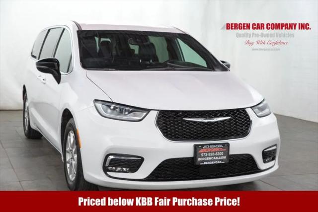 2025 Chrysler Pacifica Select for sale in Lodi, NJ