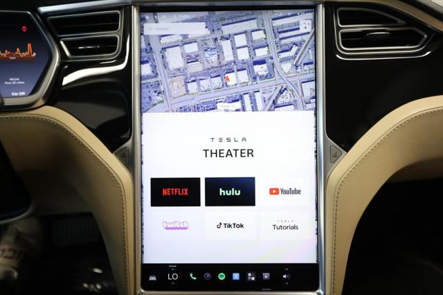 2014 Tesla Model S P85