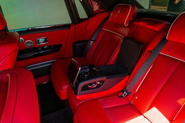 2021 Rolls-Royce Phantom Base