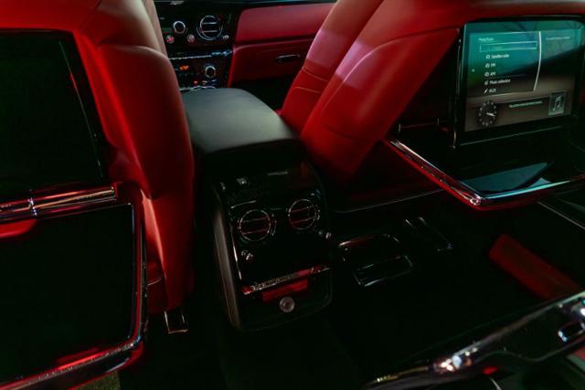 2021 Rolls-Royce Phantom Base