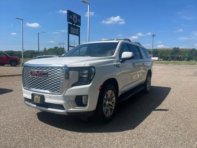 2021 GMC Yukon XL 4WD Denali for sale in Burnsville, MN
