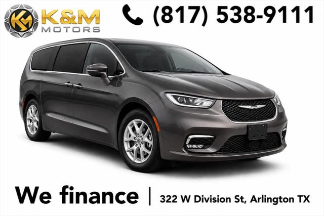 2023 Chrysler Pacifica Touring L for sale in Arlington, TX