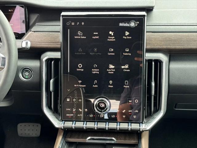 2026 GMC Acadia Denali Ultimate AWD