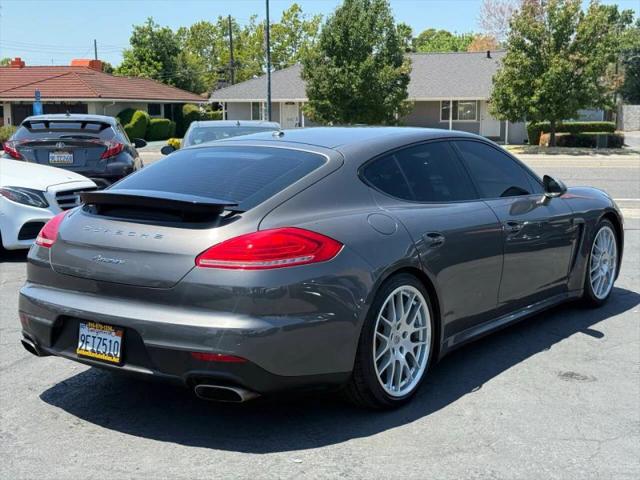 2016 Porsche Panamera Base