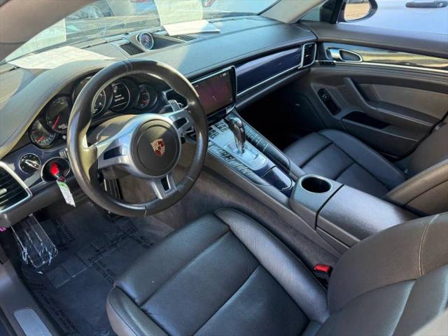 2016 Porsche Panamera Base