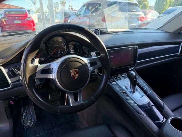 2016 Porsche Panamera Base
