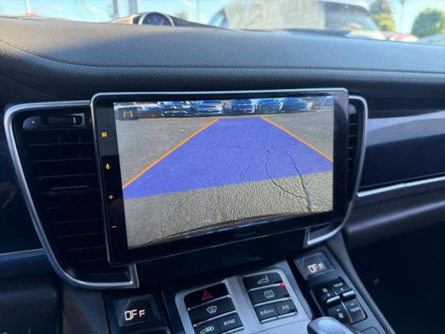 2016 Porsche Panamera Base