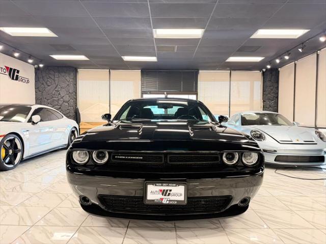 2018 Dodge Challenger SXT