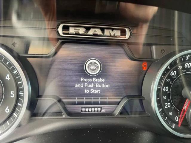 2019 Ram 1500 Laramie Crew Cab 4x4 5'7" Box