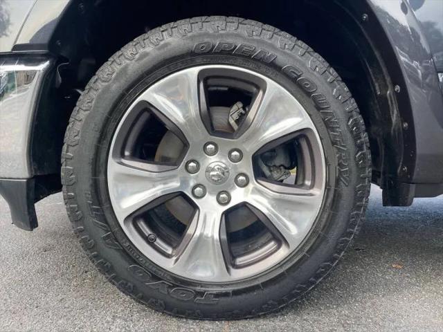2019 Ram 1500 Laramie Crew Cab 4x4 5'7" Box