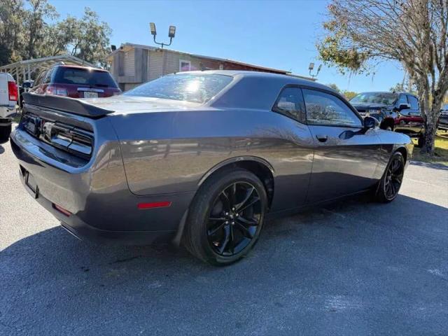 2017 Dodge Challenger SXT