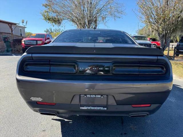 2017 Dodge Challenger SXT