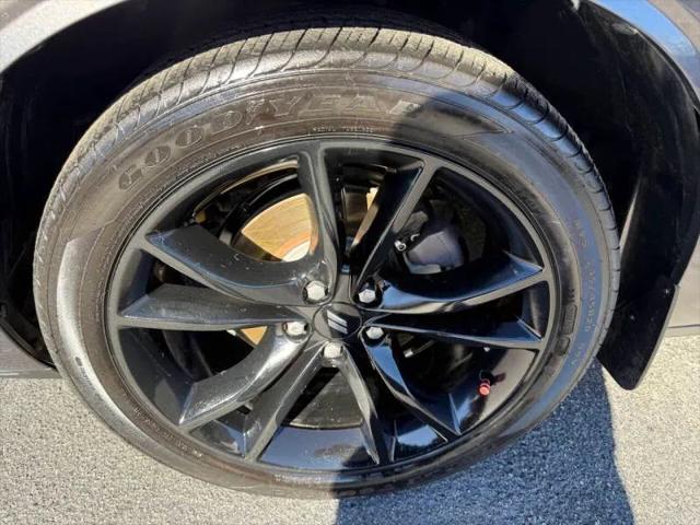 2017 Dodge Challenger SXT