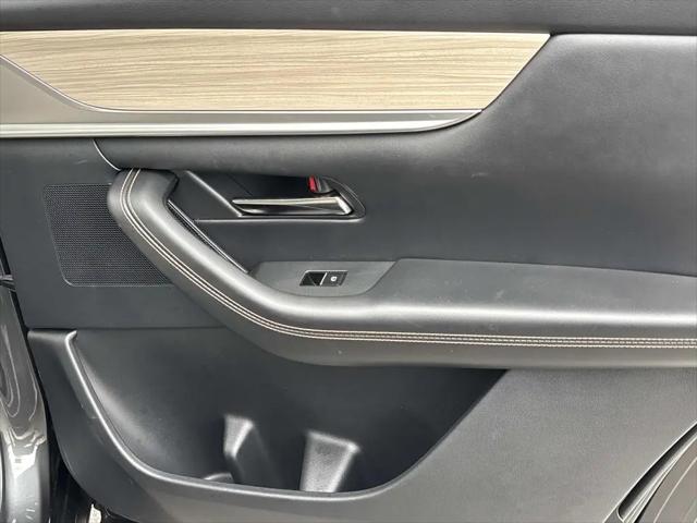2024 Mazda X-90 Premium