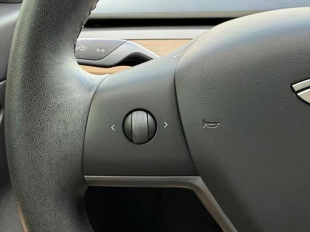 2020 Tesla Model 3 Standard Range Rear-Wheel Drive
