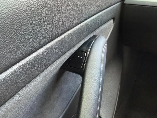 2020 Tesla Model 3 Standard Range Rear-Wheel Drive