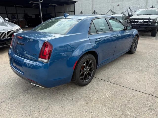 2021 Chrysler 300 Touring L