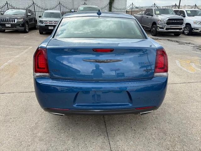 2021 Chrysler 300 Touring L