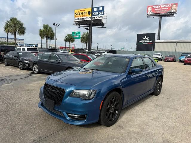 2021 Chrysler 300 Touring L