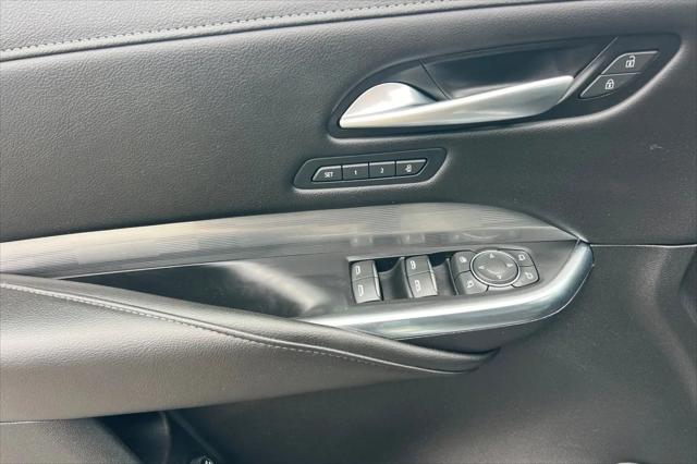 2024 Cadillac XT4 FWD Premium Luxury