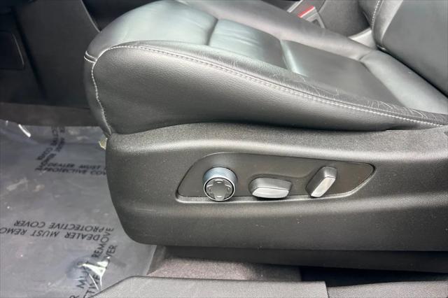 2024 Cadillac XT4 FWD Premium Luxury