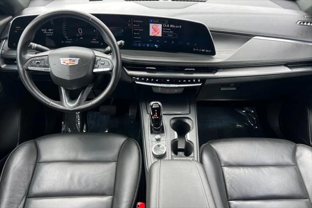 2024 Cadillac XT4 FWD Premium Luxury