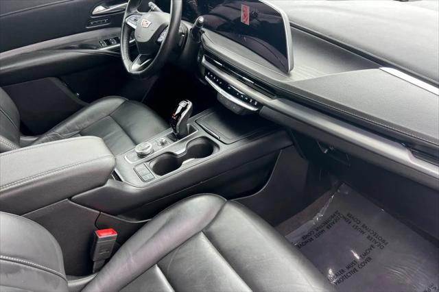 2024 Cadillac XT4 FWD Premium Luxury