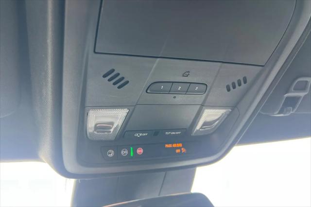 2024 Cadillac XT4 FWD Premium Luxury