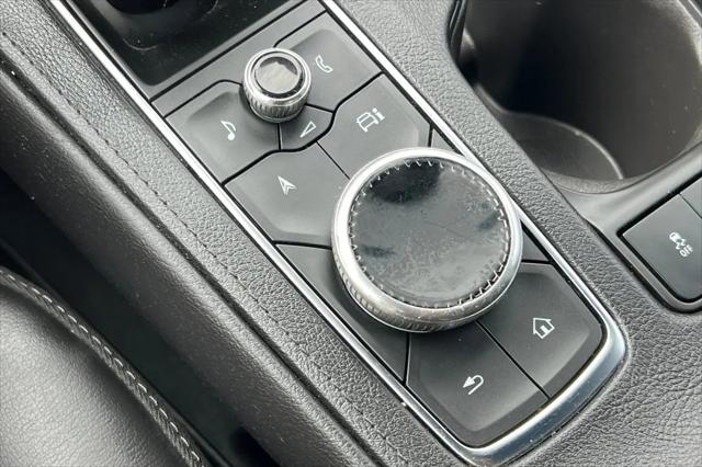 2024 Cadillac XT4 FWD Premium Luxury