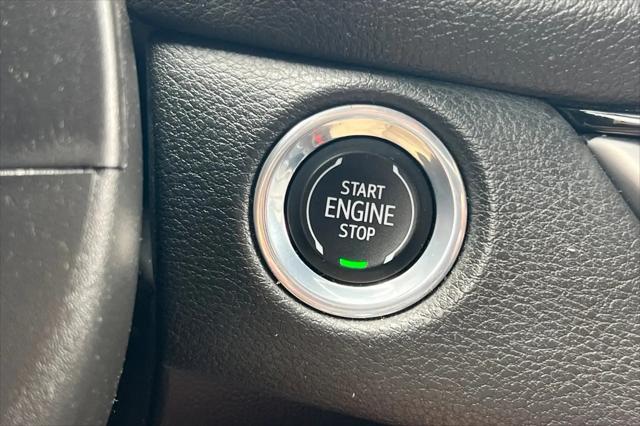 2024 Cadillac XT4 FWD Premium Luxury