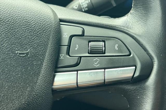 2024 Cadillac XT4 FWD Premium Luxury