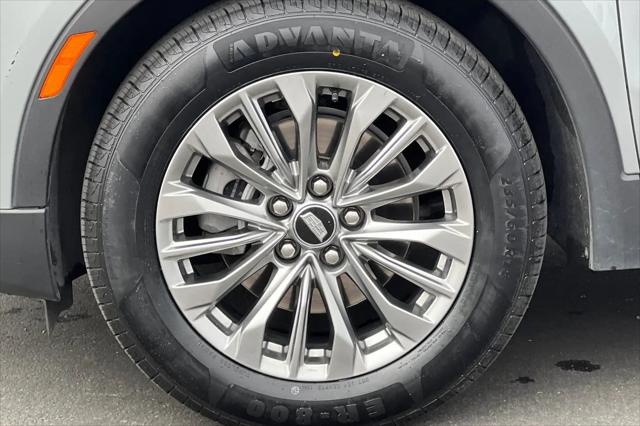 2024 Cadillac XT4 FWD Premium Luxury