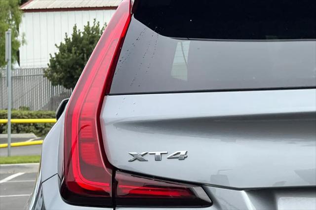 2024 Cadillac XT4 FWD Premium Luxury