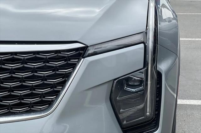 2024 Cadillac XT4 FWD Premium Luxury