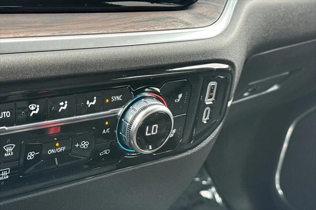 2026 GMC Sierra 1500 Crew Cab, Short Bed, SLT, 4WD