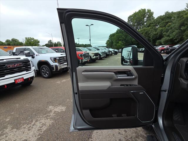 2026 GMC Sierra 2500HD Crew Cab, Standard Bed, SLT, 4WD