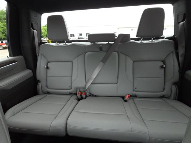 2026 GMC Sierra 2500HD Crew Cab, Standard Bed, SLT, 4WD