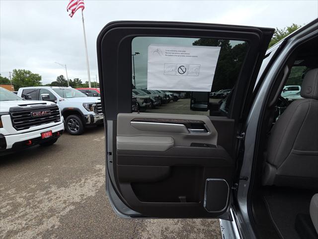 2026 GMC Sierra 2500HD Crew Cab, Standard Bed, SLT, 4WD