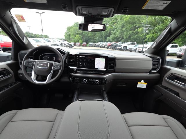 2026 GMC Sierra 2500HD Crew Cab, Standard Bed, SLT, 4WD