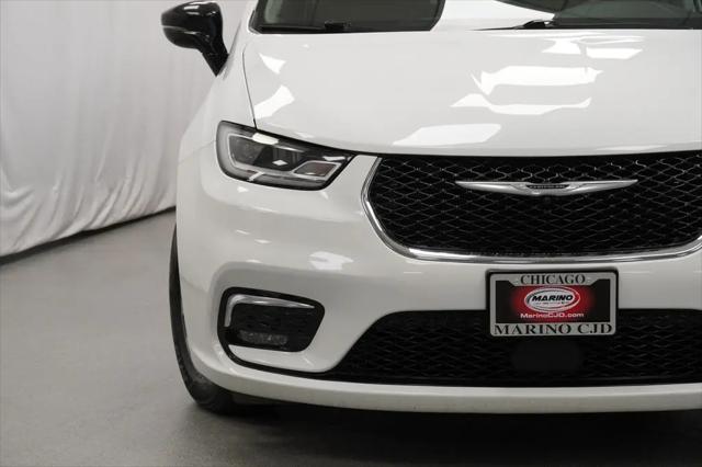 2024 Chrysler Pacifica Hybrid Select