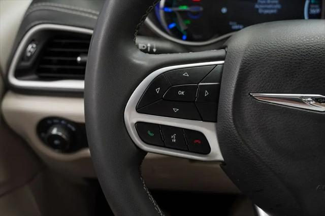 2024 Chrysler Pacifica Hybrid Select